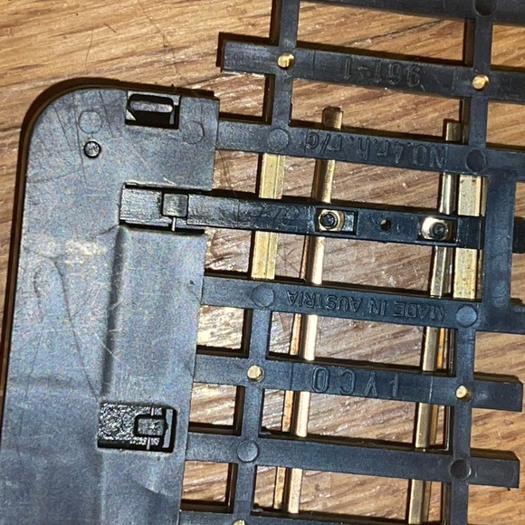 ATLAS HO train system Left and Right switches total of 4 - Picture 12 of 16